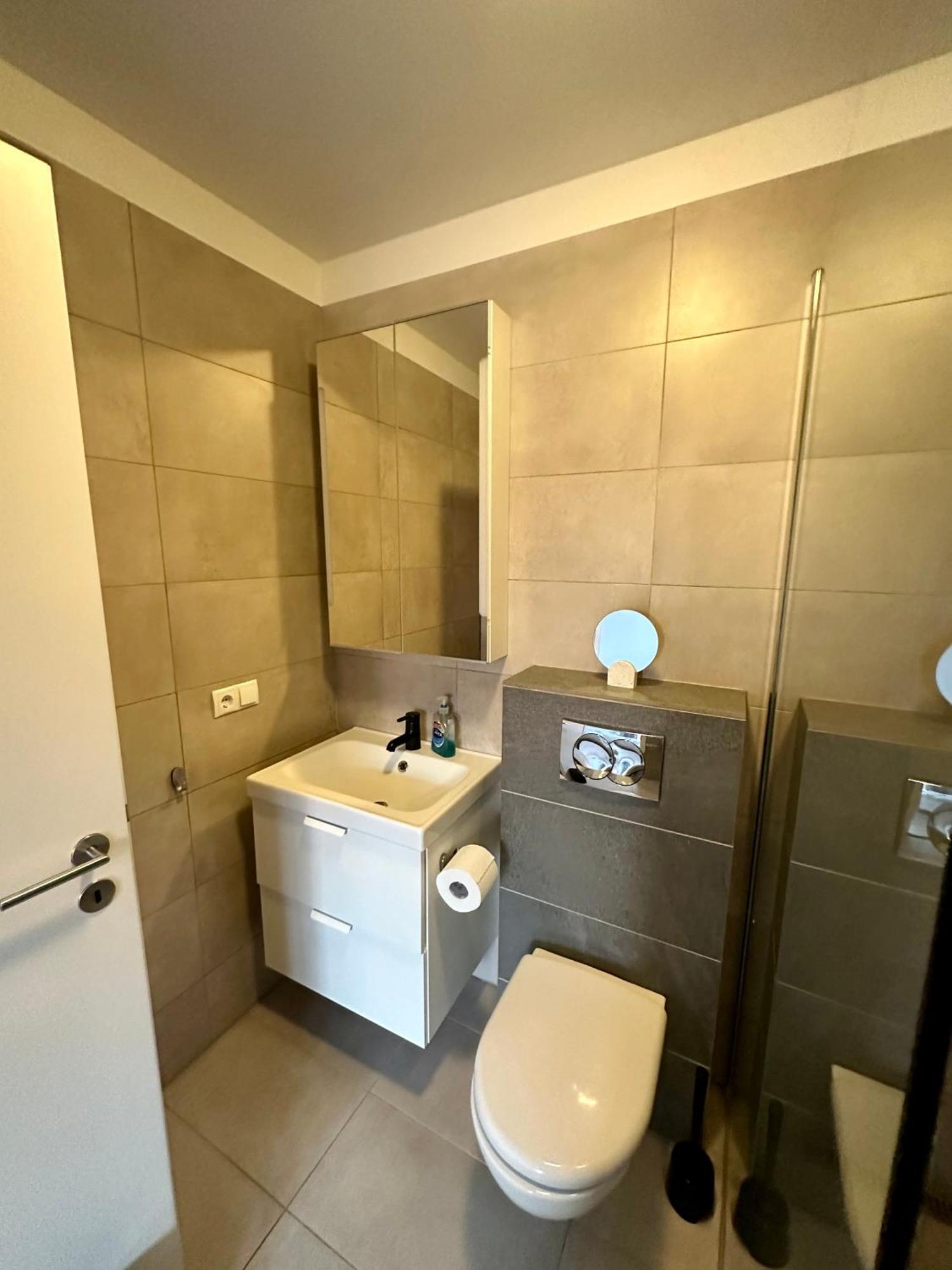 Charming 1-Bedroom Condo With Stunning View Рейкьявик Экстерьер фото